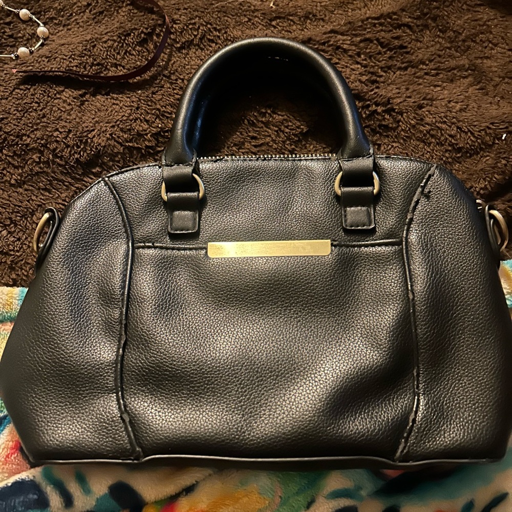 Elegant Black Leather Handbag